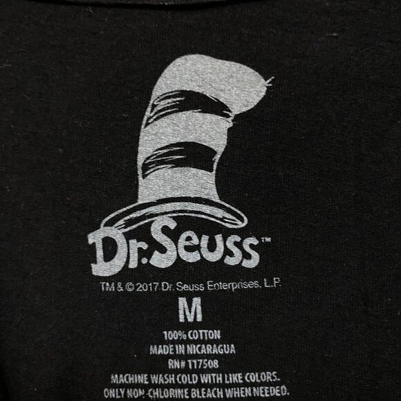 Dr. Seuss's The Cat In The Hat Tshirt size medium - Picture 4 of 4
